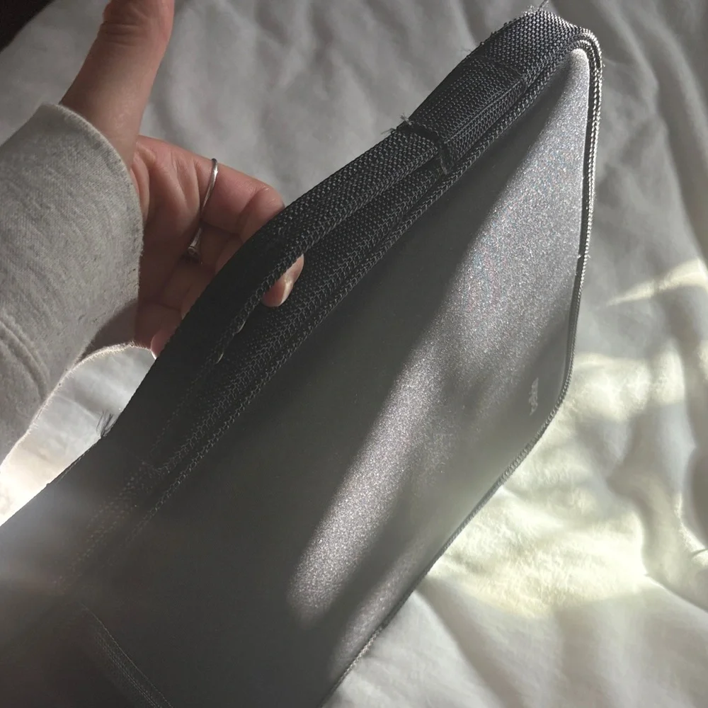 Belkin Charcoal Tablet Sleeve